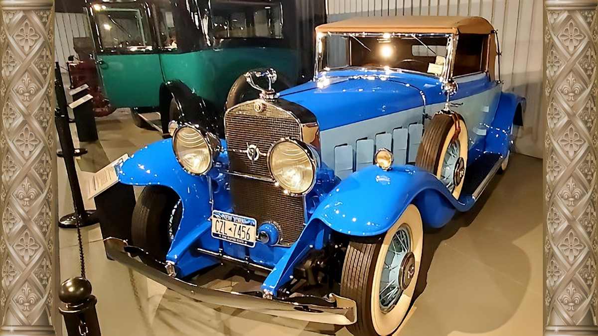 Click to Enlarge-Esc to Close myimgs/ArtDecoCars1910-36/1921 Mitchell.jpg